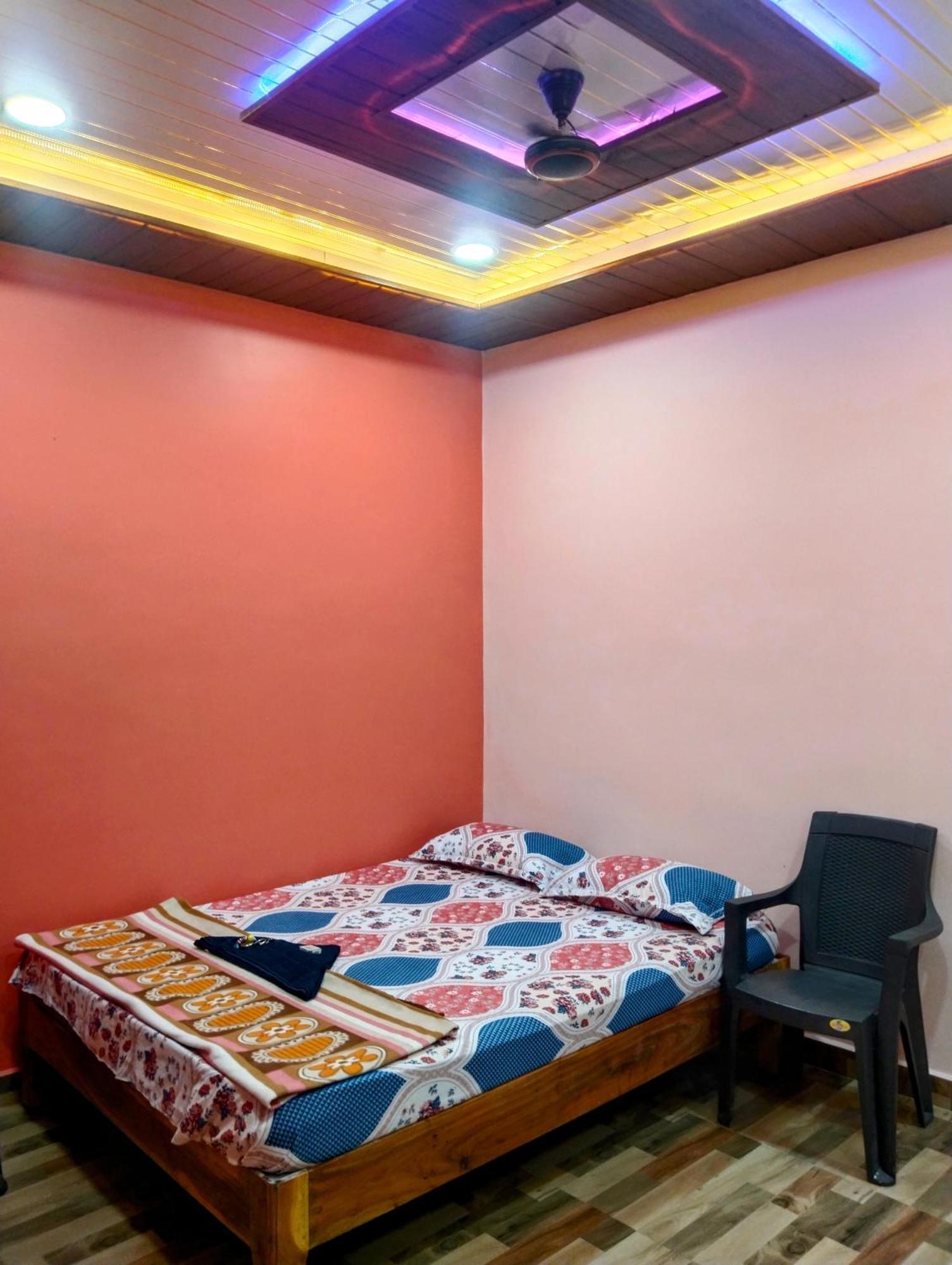 Funky Monkey Home Stay Хампі Екстер'єр фото